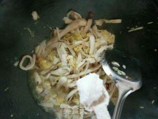 Scrambled Eggs with Pleurotus Eryngii recipe