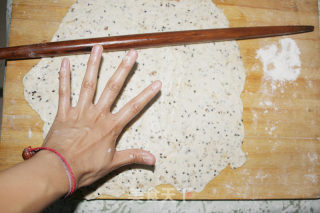 Dedicated to Ma Ma Di Special Snack—salty Sesame, Walnut, Melon Seed and Soda Biscuit recipe