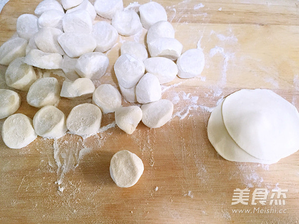 Dumplings Stuffed with Pork and Cabbage recipe