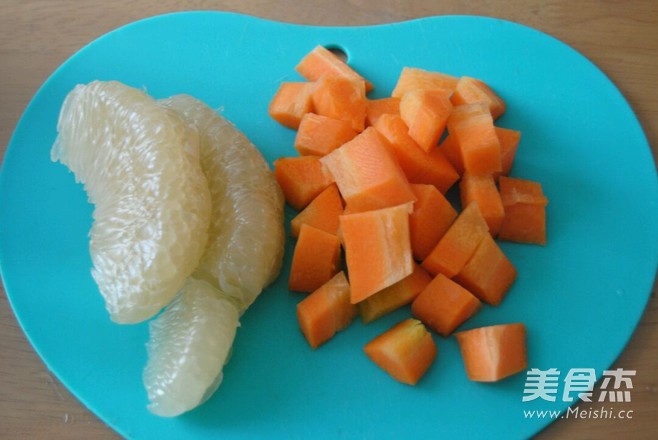 Honey Pomelo Carrot Juice recipe