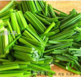 Stir-fried Dried Tofu with Leek and Moss recipe