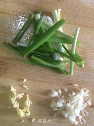Zucchini Salad with Watermelon Peel recipe
