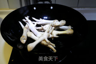 Roasted Chicken Feet with Carrots recipe