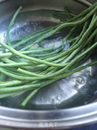 Cowpeas with Garlic recipe