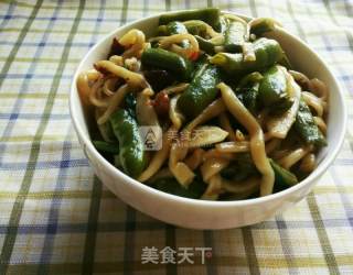 Braised Noodles with Beans recipe