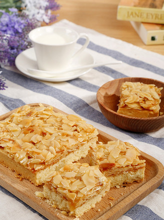Super Fragrant Caramel Almond Crunch recipe