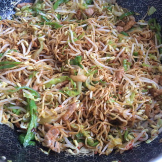 Fried Noodles with Cumin and Green Pepper recipe