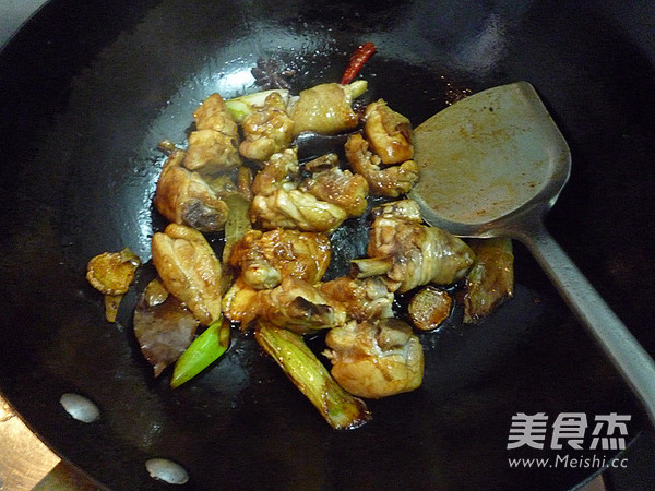 Stewed Chicken with Pine Mushroom recipe