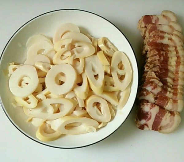 Stir-fried Bacon with Bamboo Shoots recipe