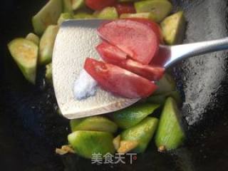 Stir-fried Lychee with Loofah recipe