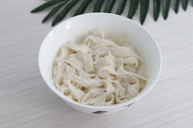 Quick Hand Tossed Noodles recipe