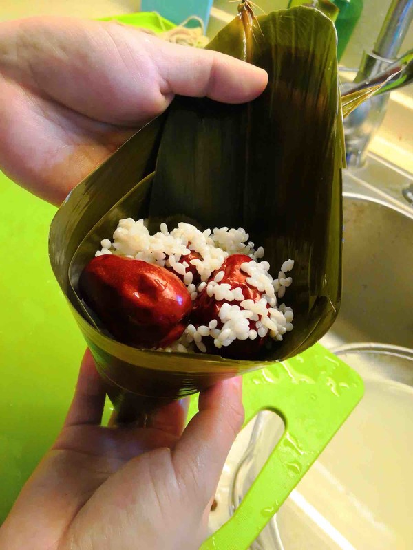 Traditional Northern Glutinous Rice and Red Dates Zongzi recipe