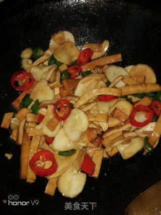 Fried Dried Beans with Pleurotus Eryngii recipe