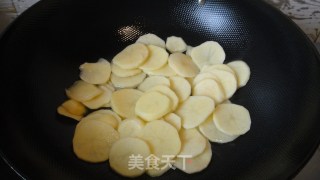 Stir-fried Potato Chips with Chopped Pepper-------my Husband's Favorite recipe