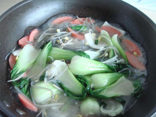 Bean Sprouts Noodle Konjac Pot recipe