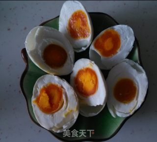 Simple Version of Homemade Red Heart Salted Eggs recipe