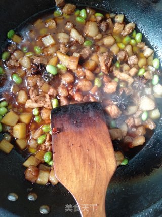 Stewed Pork Belly with Edamame recipe