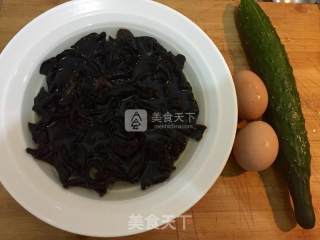 Scrambled Eggs with Cucumber and Fungus recipe
