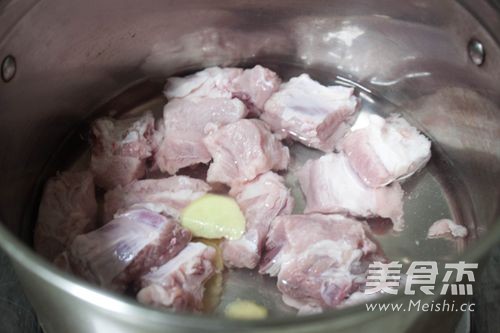 Plum Fragrant Pork Ribs recipe