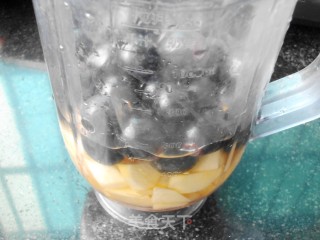 Ebony Grape Apple Juice recipe