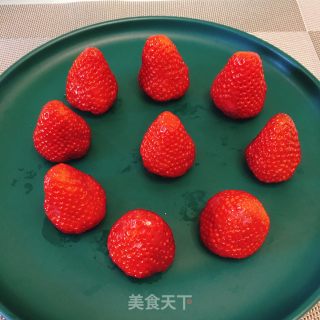 Strawberry Snowman recipe