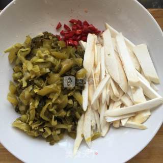 Stir-fried Pickles with Coprinus Comatus recipe