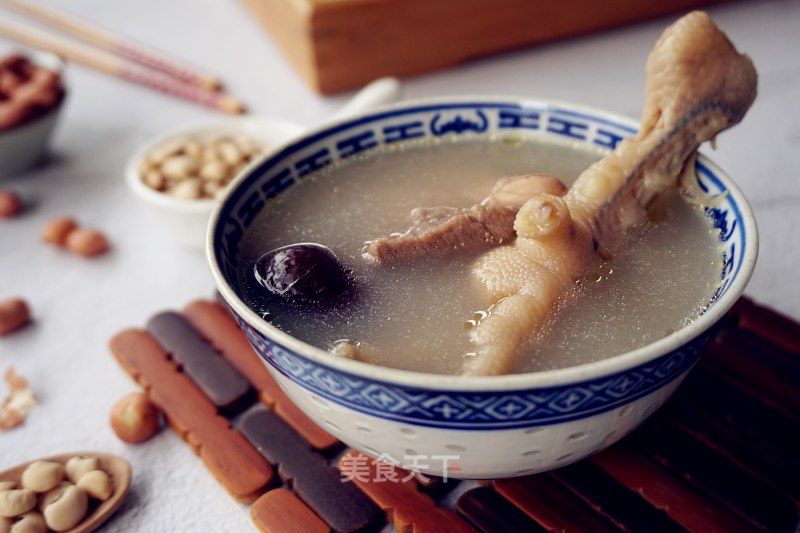 Chicken Feet with Peanuts and Black Eyebrow Beans recipe