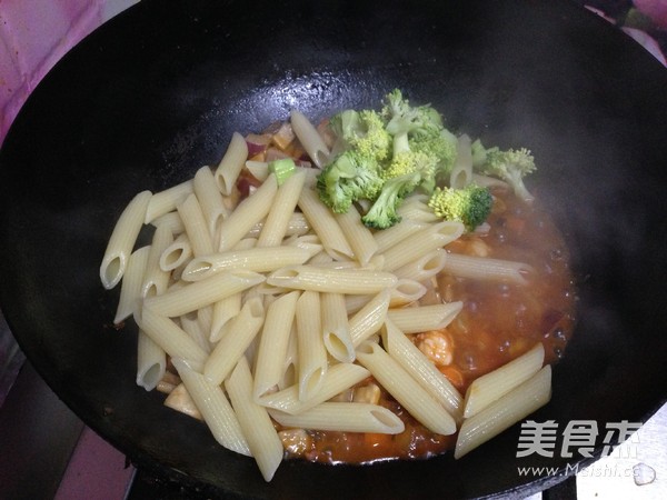 Tomato Pasta with Seafood and Fresh Vegetables recipe