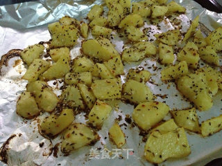 Potato Chunks with Olive Oil and Black Pepper recipe