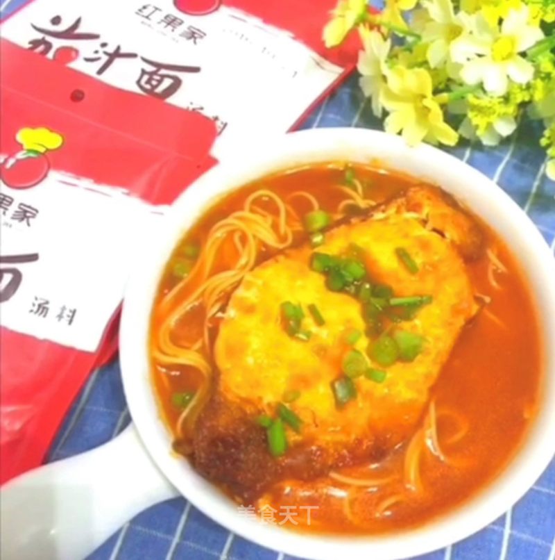 Hongguo Family Recipe: Fried Egg Noodles with Tomato Sauce recipe