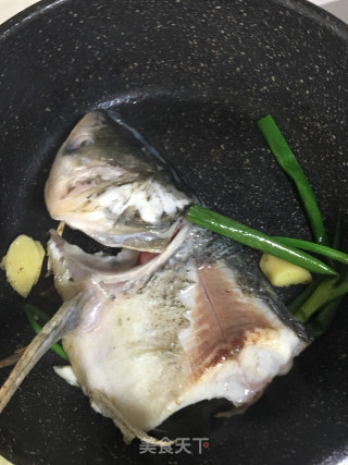 Braised Fish Head with Broad Beans and Tofu recipe