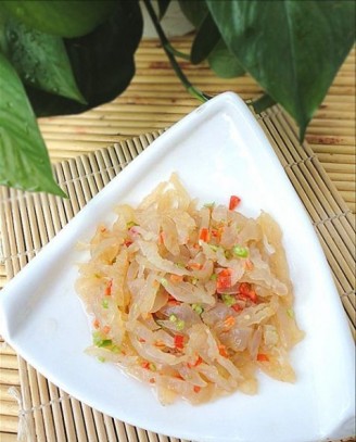 Sweet and Sour Jellyfish Salad recipe