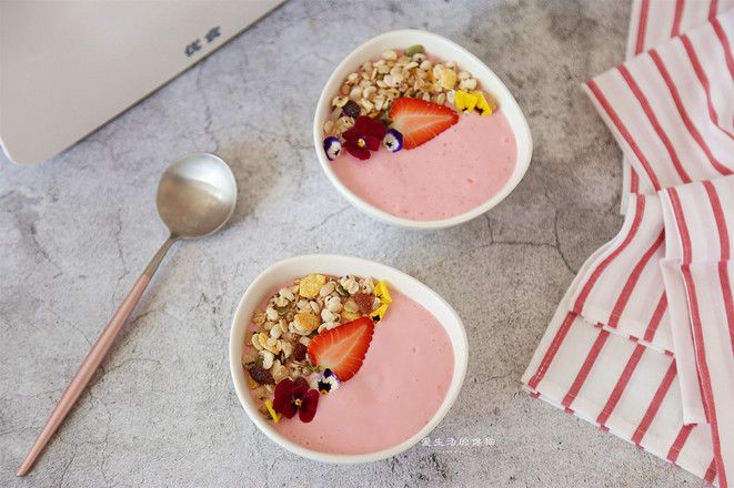 Sweet Strawberry Milkshake recipe