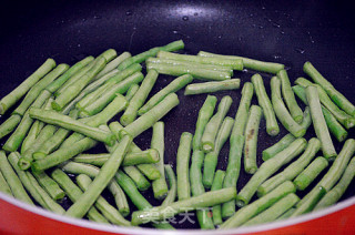 Stir-fried Cowpea with Potato recipe