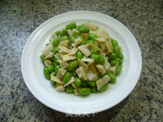 Stir-fried Lamb Tail Bamboo Shoots with Edamame recipe