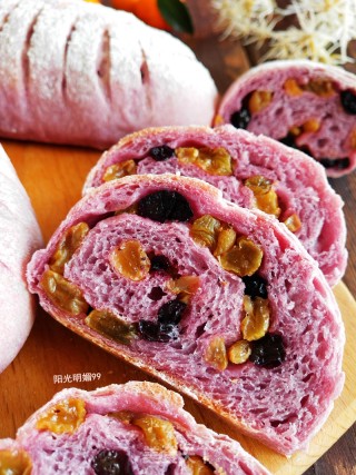 Purple Sweet Potato and Raisin European Buns recipe