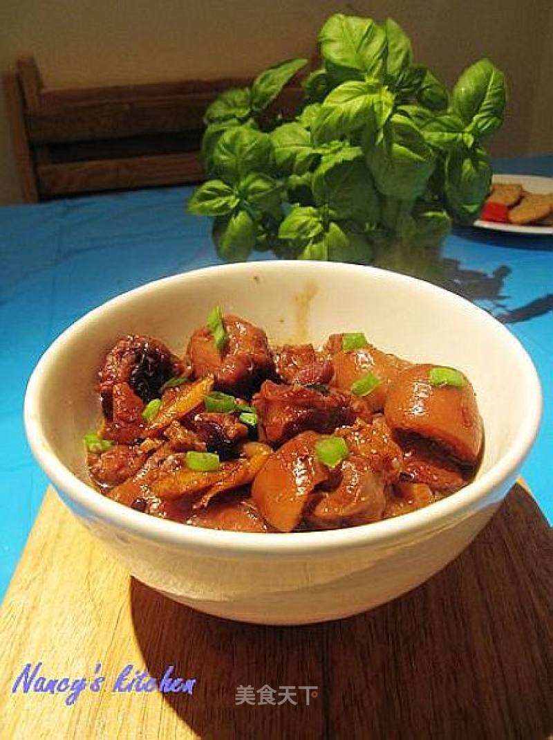 Moisturizing and Beautifying-rock Sugar Trotters recipe