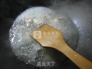 Braised Pork Ribs with Black Fungus and Zizania recipe