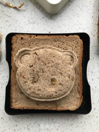 Bear Toast Comes with Eggs recipe