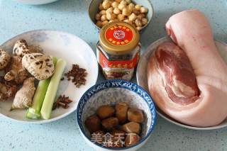 Taiwan Style Mushroom and Pork Dumpling recipe