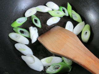 Stir-fried Pork Tongue with Green Onions recipe