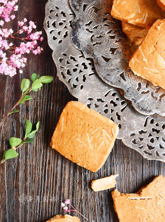 Crispy and Rich Almond Peanut Butter Cookies recipe