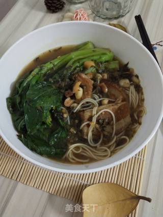 Sprout Sour Noodle Soup recipe