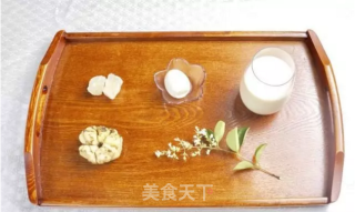 Fresh Lily Egg Soy Milk recipe