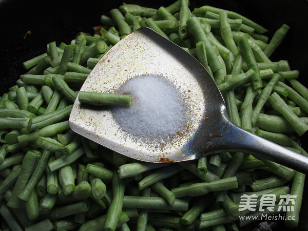 Steamed Lom Noodles with Cowpeas recipe