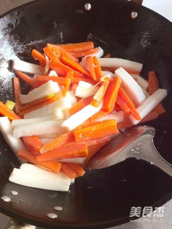 Spicy Fried Carrot Rice Cake recipe