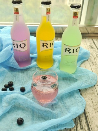 Blueberry Ice Drink Cocktail recipe