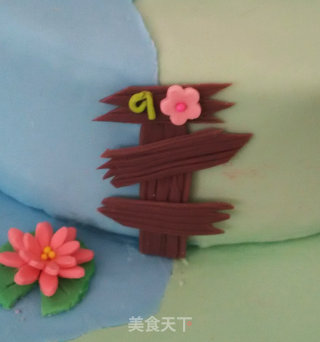 Leisure Holiday Fondant Cake recipe