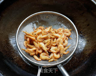 Stir-fried River Prawns with Leek Flowers recipe