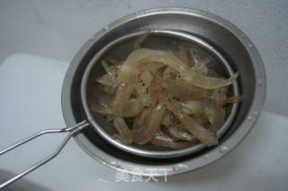 Stir-fried White Shrimp with Leek recipe